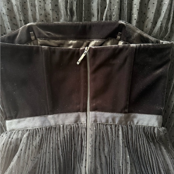 NWOT White House Black Market velvet and tulle strapless pleated dress - Picture 5 of 8